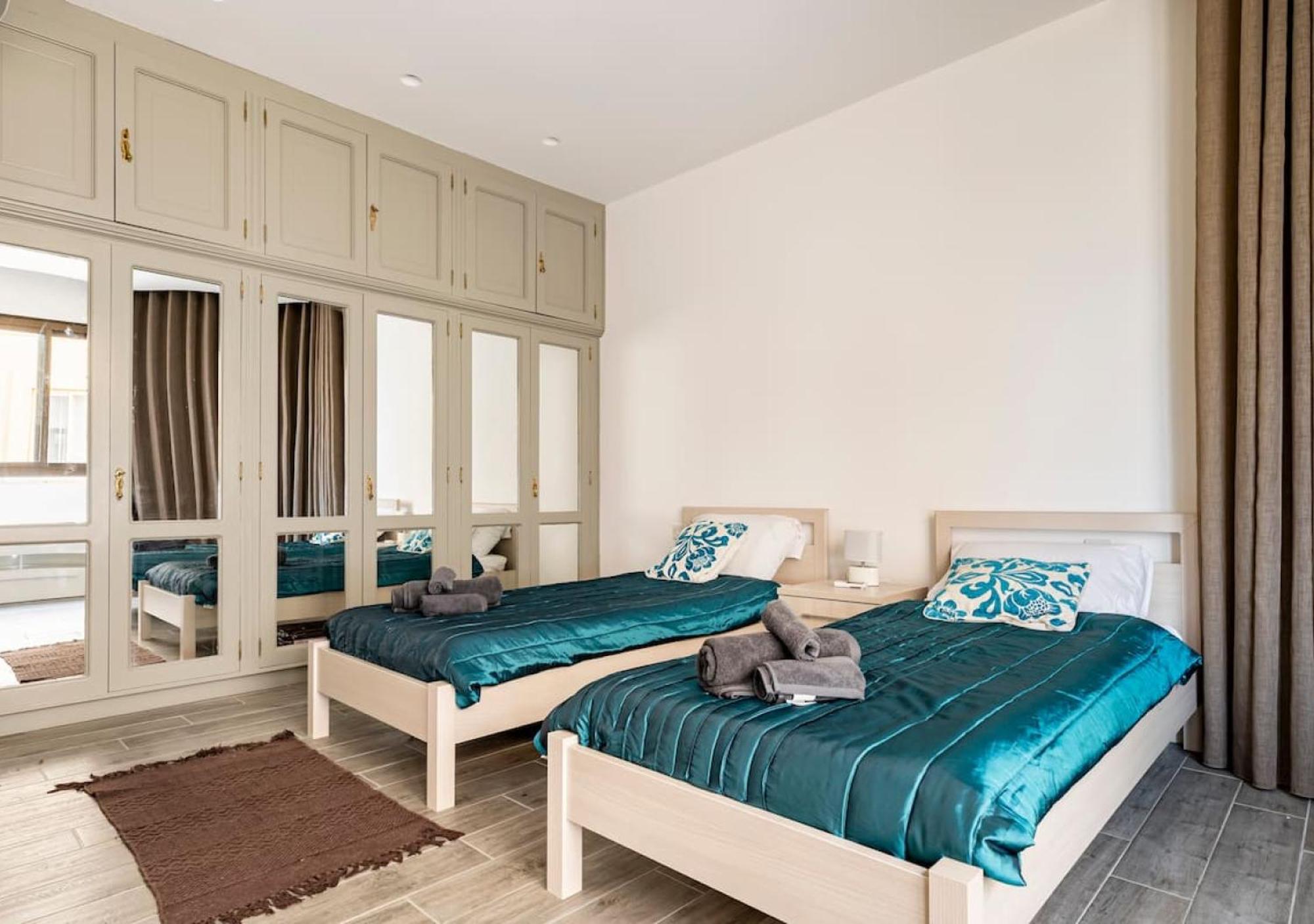 Sea View Luxury Haven Living & 3Bedrooms Seafront Sliema Exterior photo